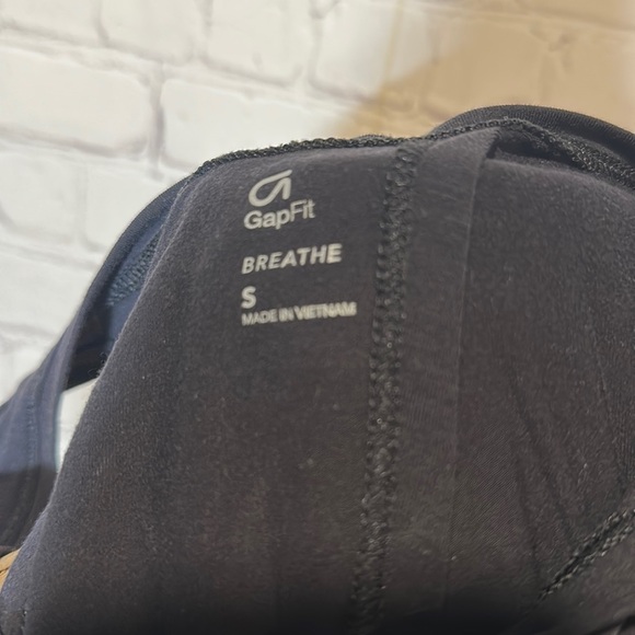 Gap fit breathe black tank top open back small - Picture 5 of 5